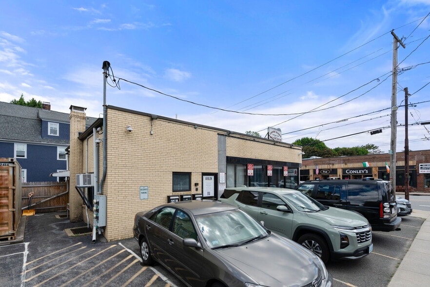 5 Marlboro St - 171-173 Belmont St portefeuille de 1 propriétés à vendre sur LoopNet.ca - Photo du bâtiment - Image 2 de 40