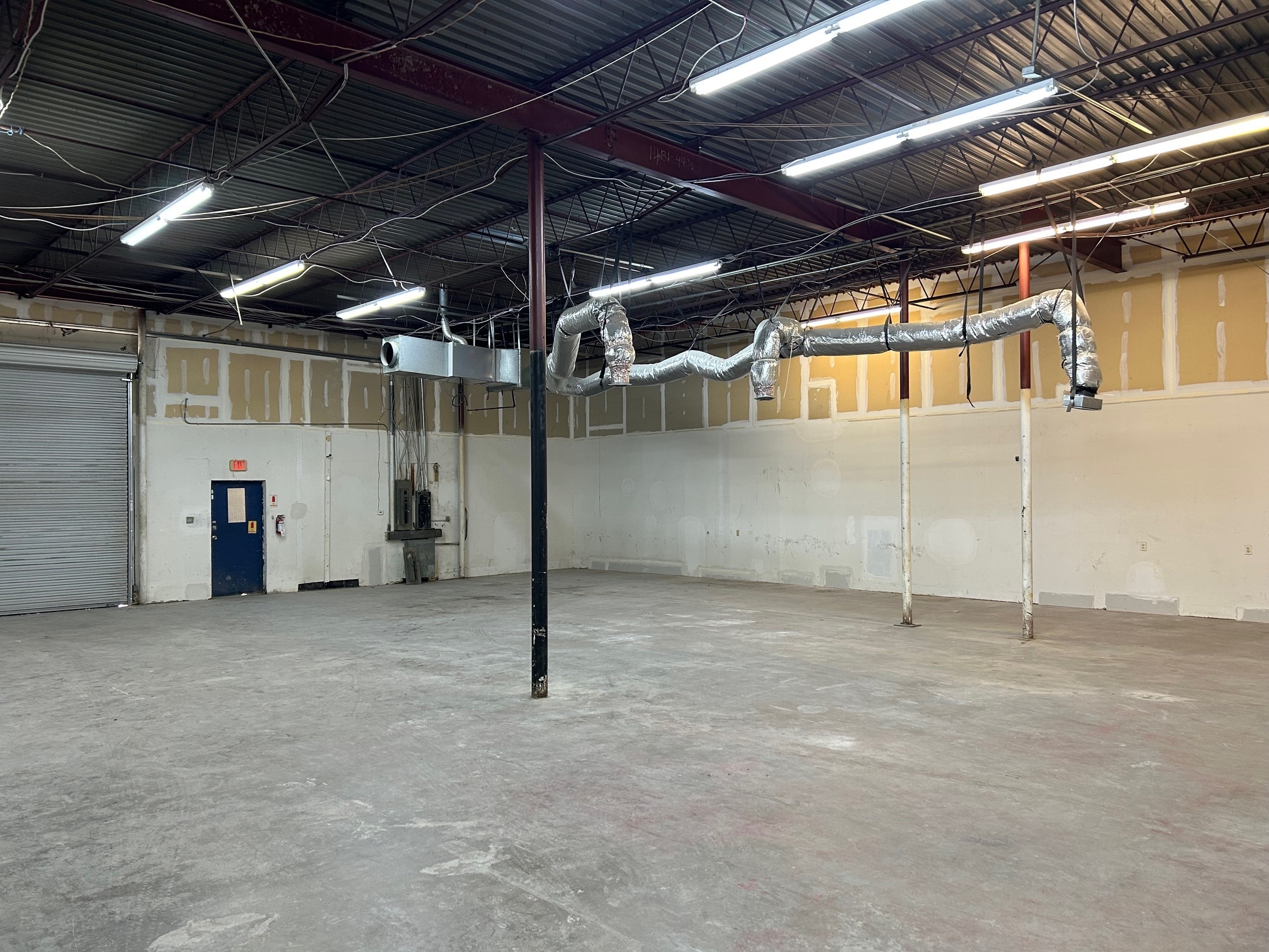 2734 W Kingsley Rd, Garland, TX à louer Photo intérieure- Image 1 de 3