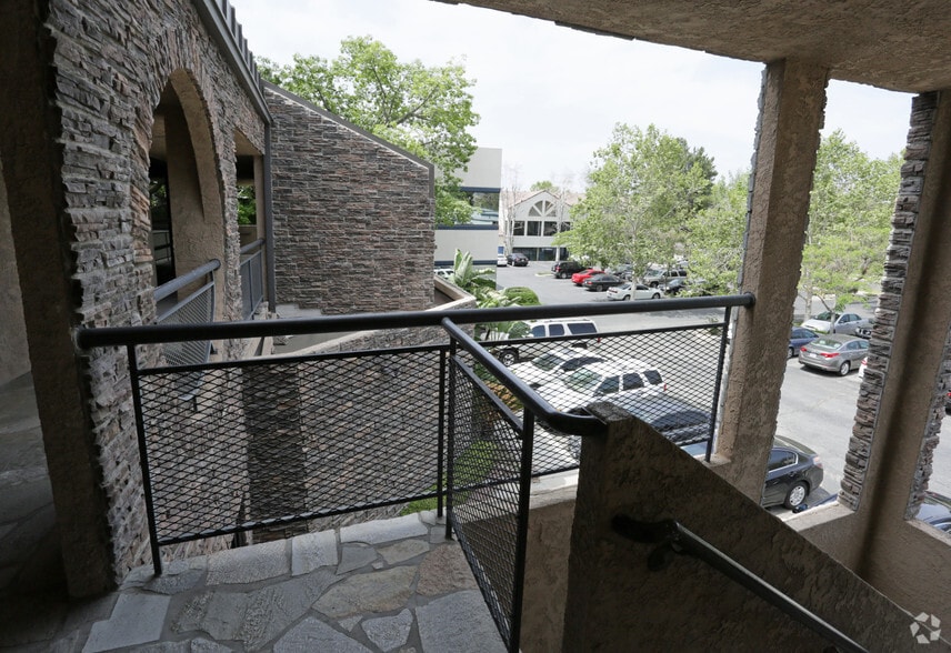 8291 Utica Ave, Rancho Cucamonga, CA à louer - Photo du bâtiment - Image 3 de 24