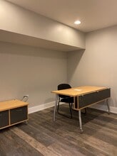 687-689 N Milwaukee Ave, Chicago, IL à louer Photo du bâtiment- Image 2 de 4