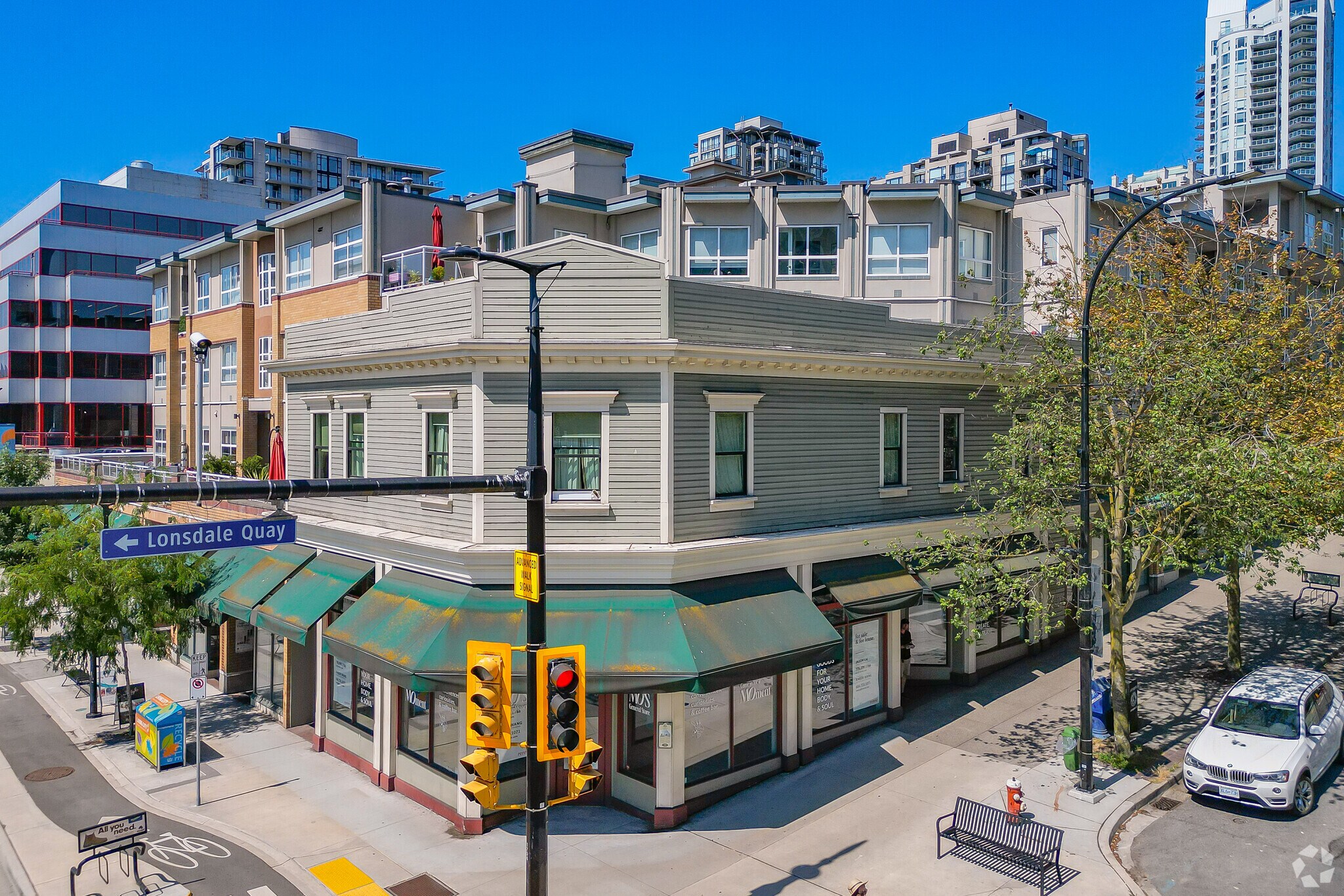 51-67 Lonsdale Ave, North Vancouver, BC à vendre Photo principale- Image 1 de 1