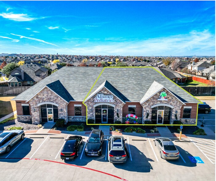 12461 Timberland Blvd, Fort Worth, TX à louer - Photo du bâtiment - Image 1 de 8