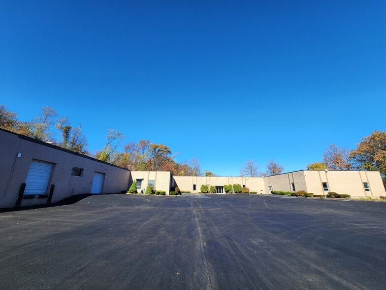 925 Sherman Ave, Hamden, CT for lease - Building Photo - Image 2 of 28