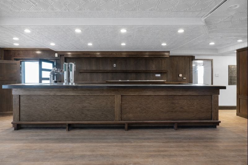 2070 St Saint-Denis, Montréal, QC à louer - Photo du bâtiment - Image 3 de 9