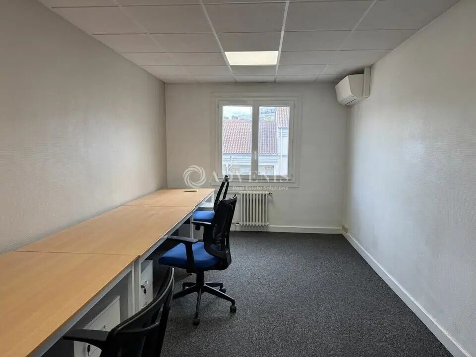 Office in Lyon for lease Interior Photo- Image 1 of 8