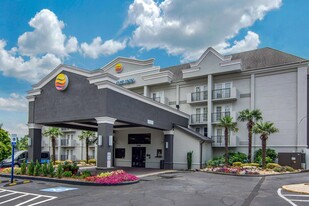 Comfort Inn Sandy Springs-Perimeter - Motel