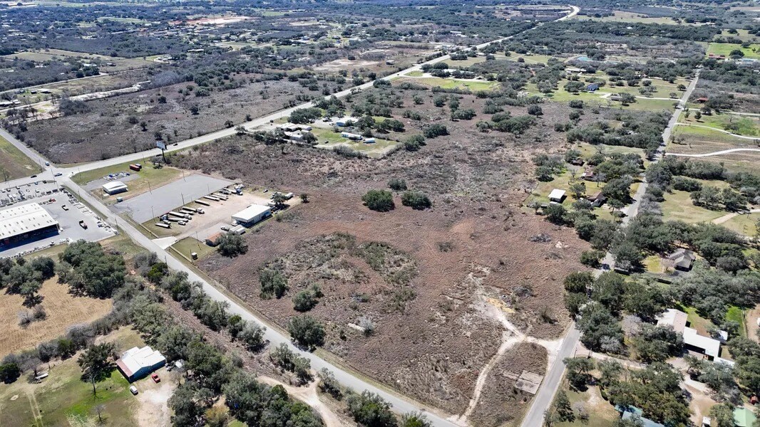 N Airport Rd, Beeville, TX à vendre Photo principale- Image 1 de 32