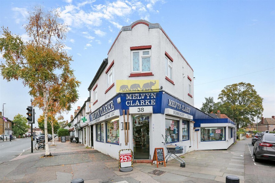 38 Green Wrythe Ln, Carshalton à louer - Photo du bâtiment - Image 2 de 3