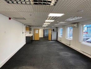 Whitehouse Rd, Kidderminster à louer Photo intérieure- Image 1 de 3