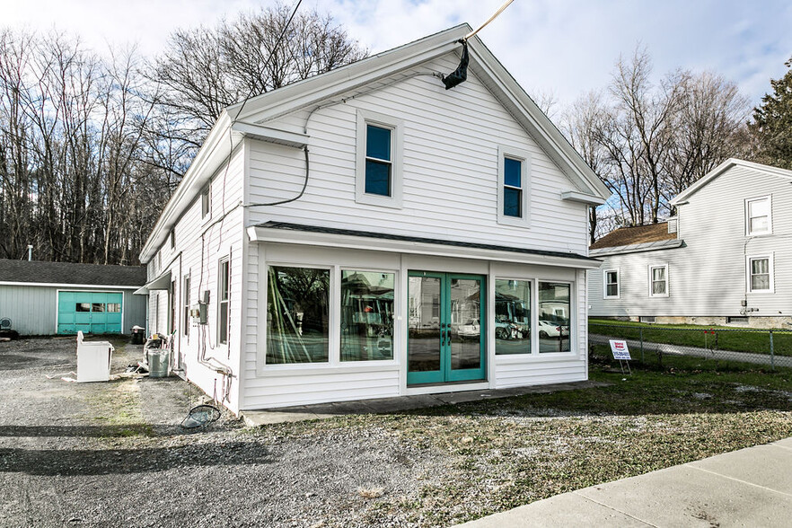 4527 South St, Jamesville, NY for sale - Primary Photo - Image 1 of 43