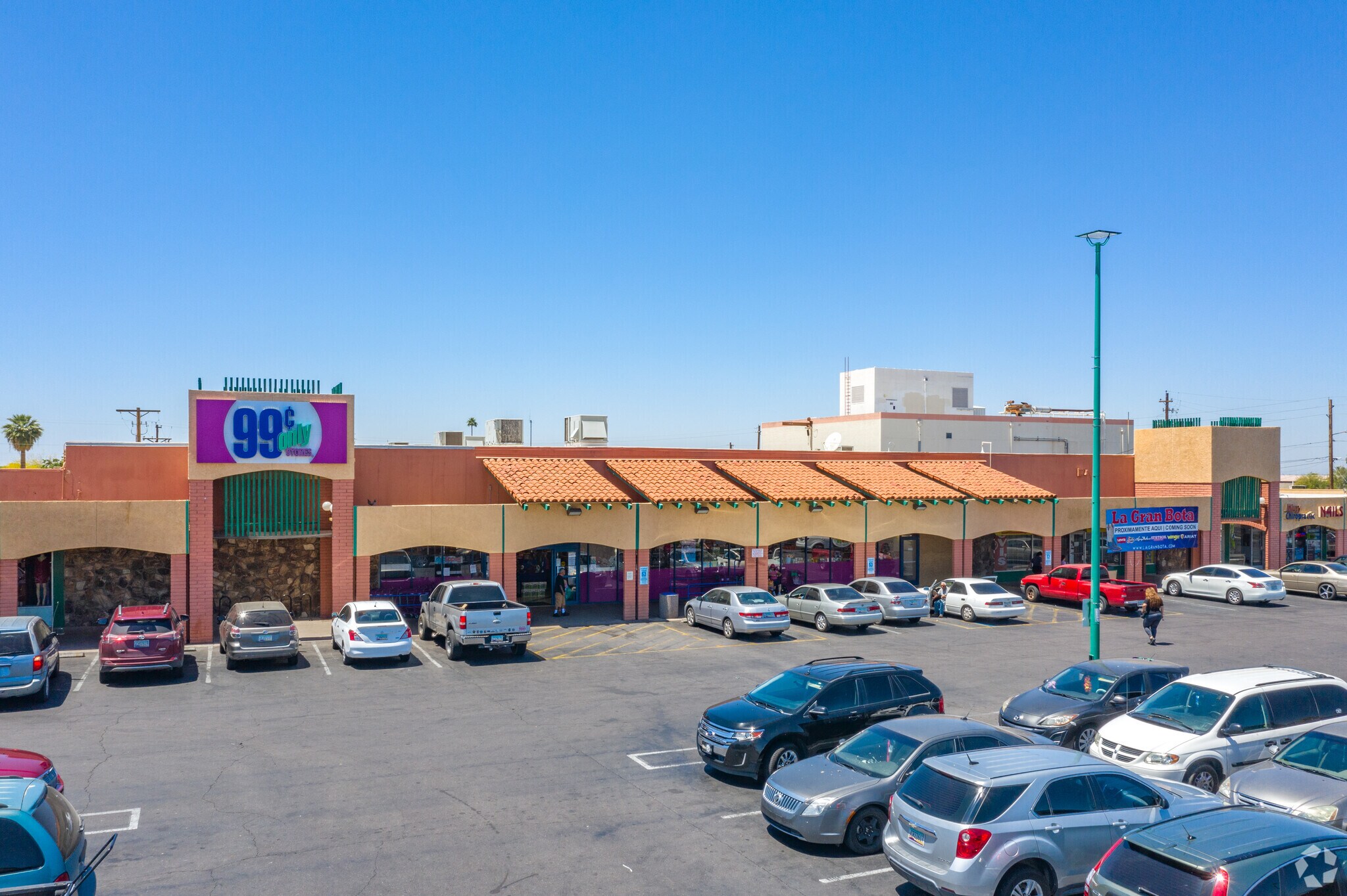6000-6076 S Central Ave, Phoenix, AZ à louer Photo principale- Image 1 de 5