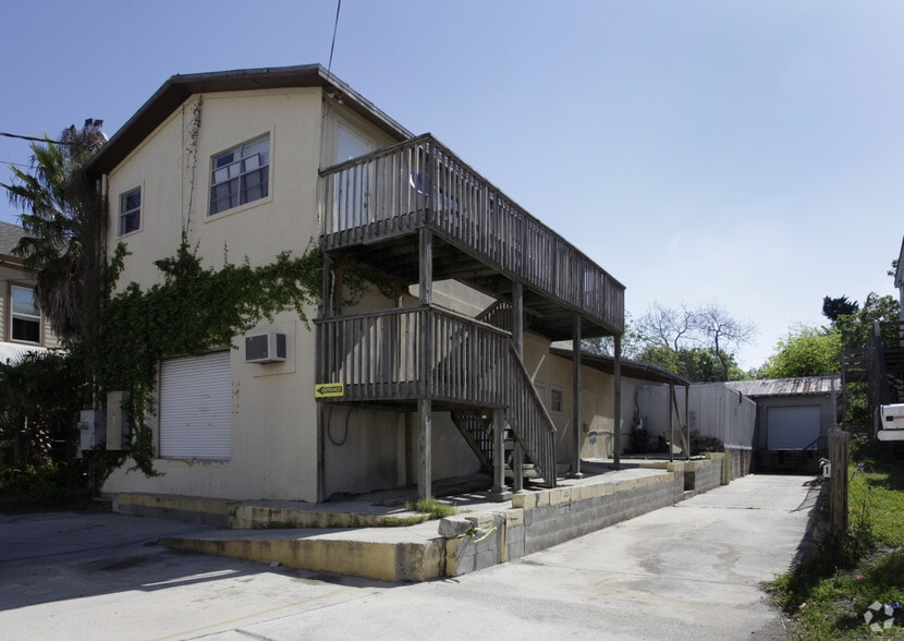 228 N 2nd St, Fernandina Beach, FL for sale - Primary Photo - Image 1 of 25