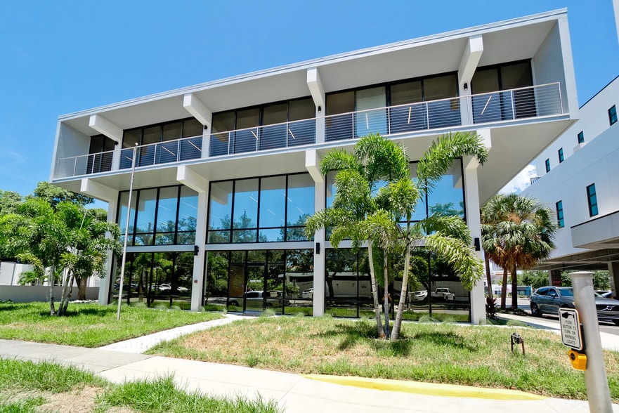 1551 2nd St, Sarasota, FL for sale - Primary Photo - Image 2 of 13