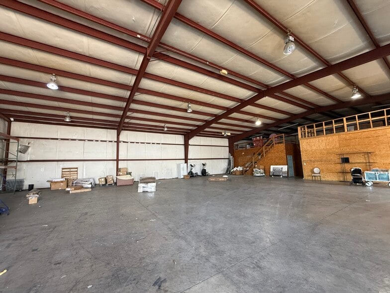 375 Beech Grove Rd, Shepherdsville, KY for lease - Building Photo - Image 2 of 6