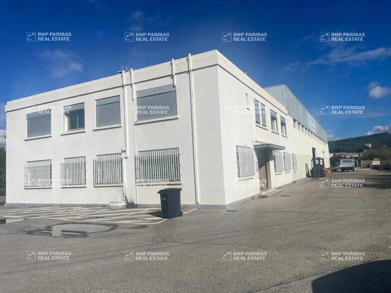 Office in Rognac for lease - Building Photo - Image 1 of 15