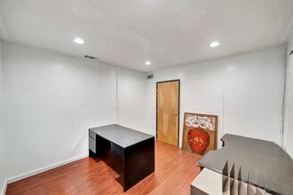6358-6360 Van Nuys Blvd, Van Nuys, CA for lease Interior Photo- Image 1 of 5