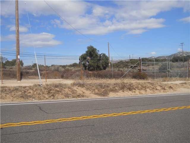 2.63 Acres Hwy 94, Campo, CA for sale - Primary Photo - Image 1 of 1