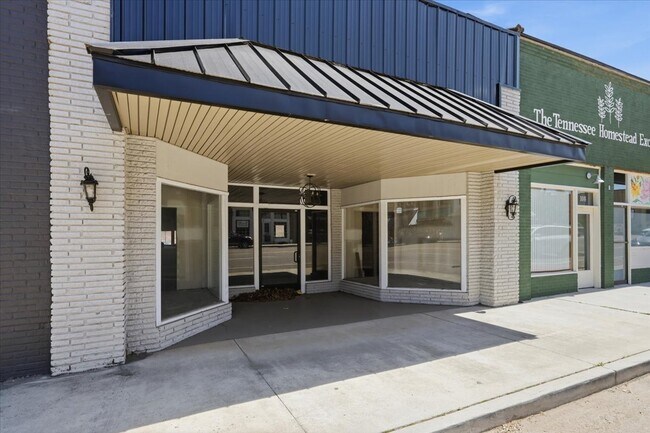 More details for 110 E Broadway St, Lenoir City, TN - Retail for Sale