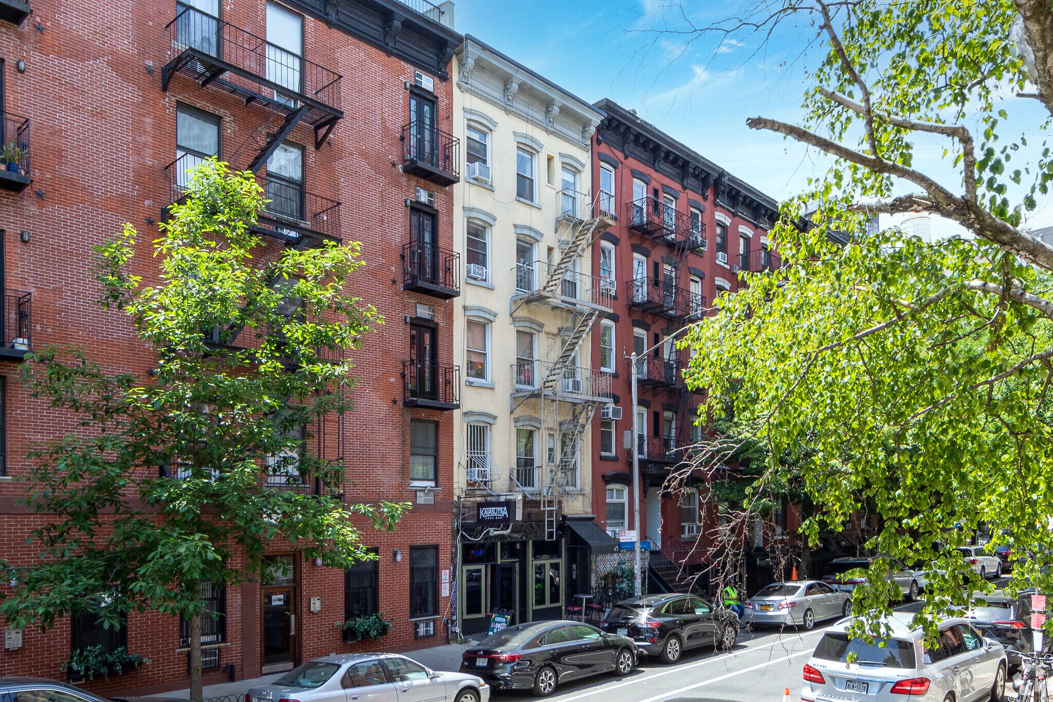 45 E 1st St, New York, NY à vendre Photo du bâtiment- Image 1 de 1