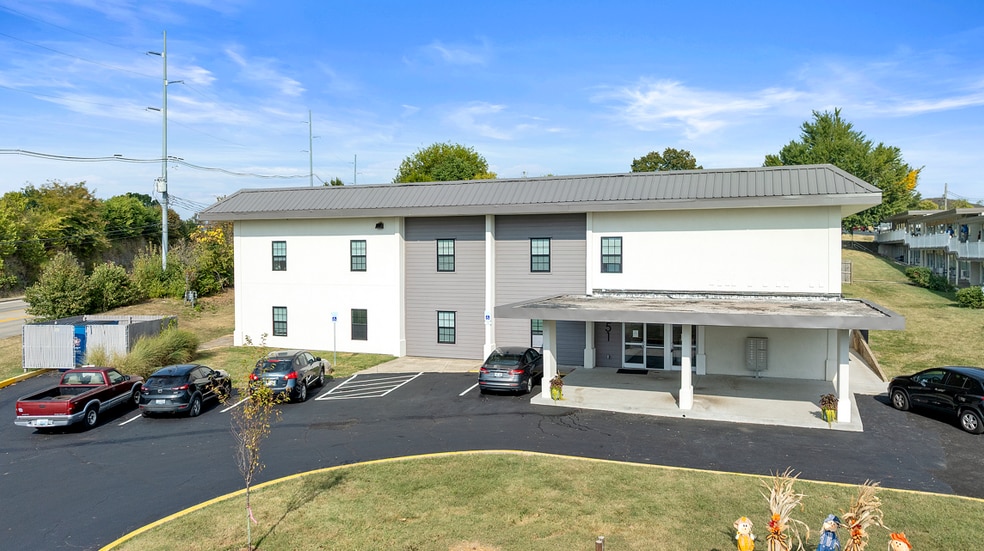 855 Louisville Rd, Frankfort, KY for sale - Building Photo - Image 3 of 32