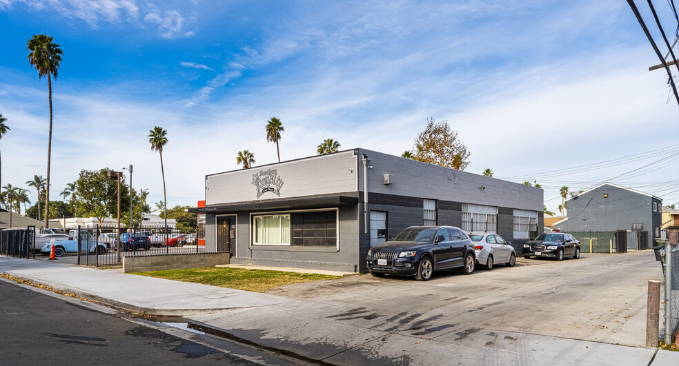 700 N Anaheim Blvd, Anaheim, CA for sale - Building Photo - Image 2 of 11