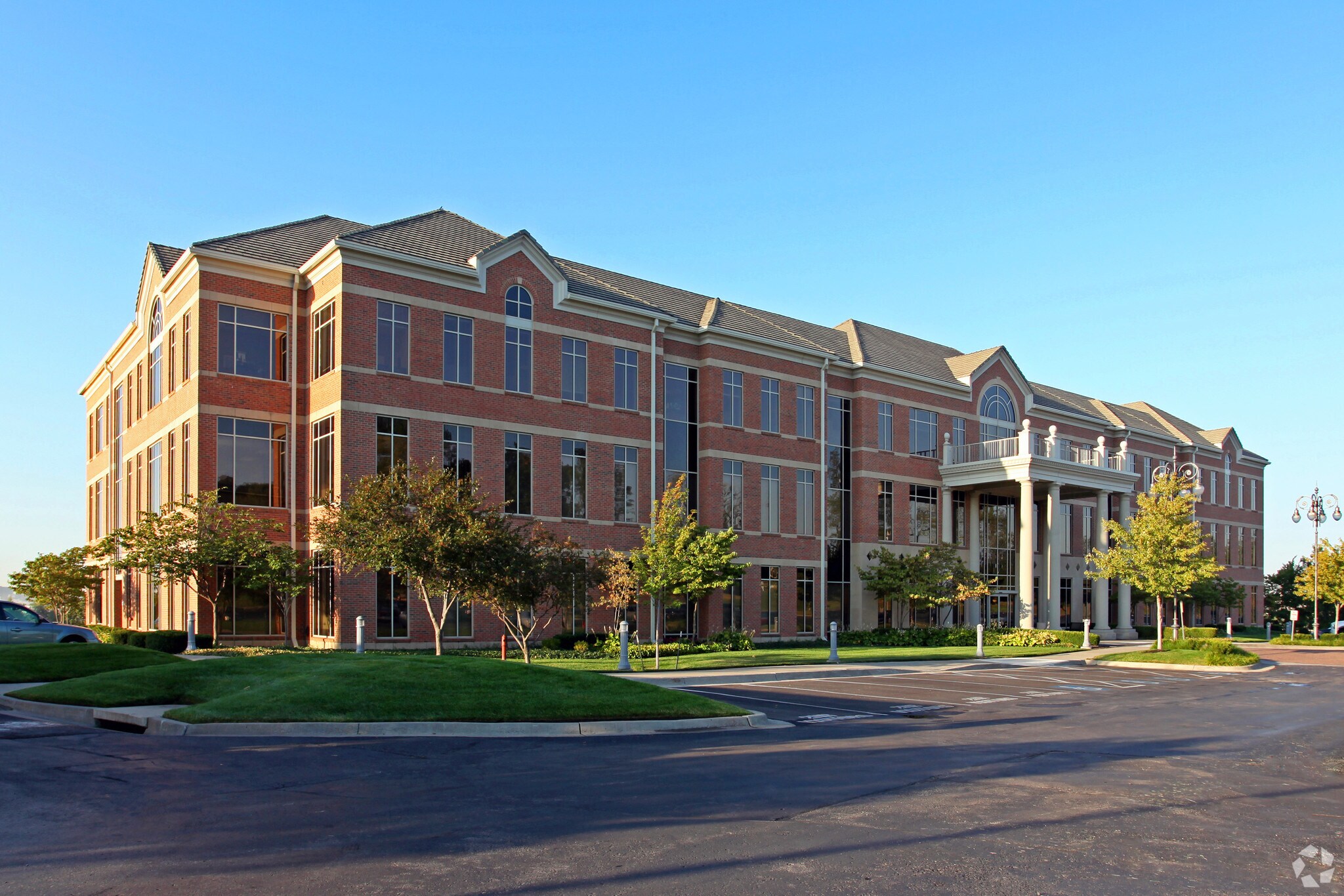 4150 N Mulberry Dr, Kansas City, MO à louer Photo principale- Image 1 de 11