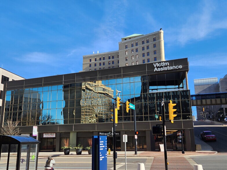 137-147 S Main St, Akron, OH à vendre - Photo du bâtiment - Image 3 de 6