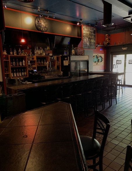 517 W Cross St, Ypsilanti, MI for sale - Interior Photo - Image 3 of 4