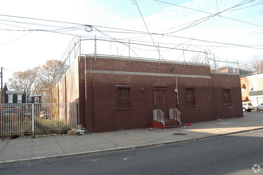 456 E Indiana Ave, Philadelphia, PA for lease - Primary Photo - Image 1 of 3