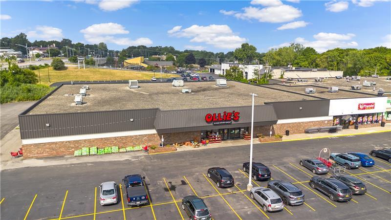 3160 W Ridge Rd, Rochester, NY à vendre - Photo du bâtiment - Image 3 de 4