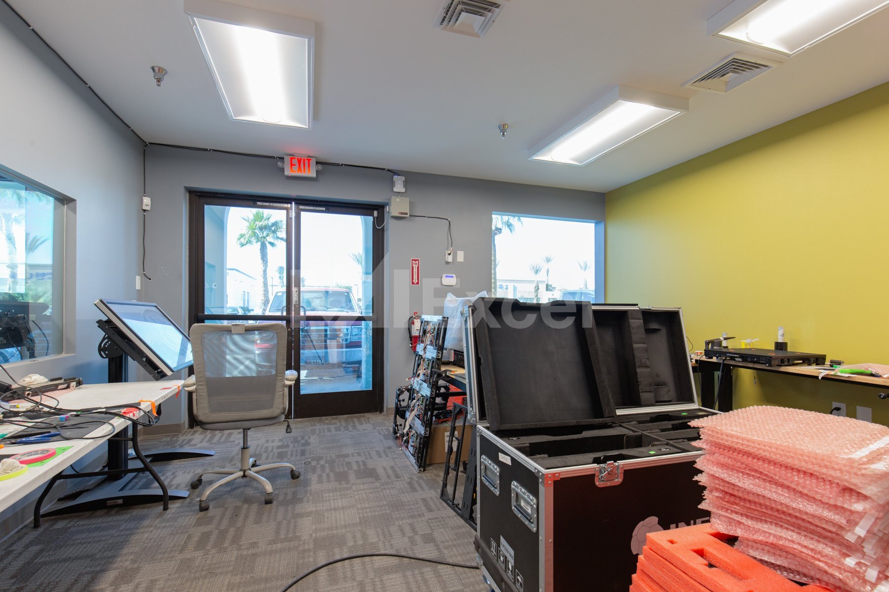 7650 Dean Martin Dr, Las Vegas, NV for lease Interior Photo- Image 1 of 4