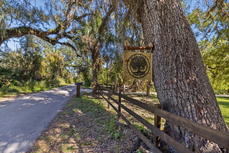 17790 Caloosa Rd, Alva, FL à vendre - Photo principale - Image 2 de 17