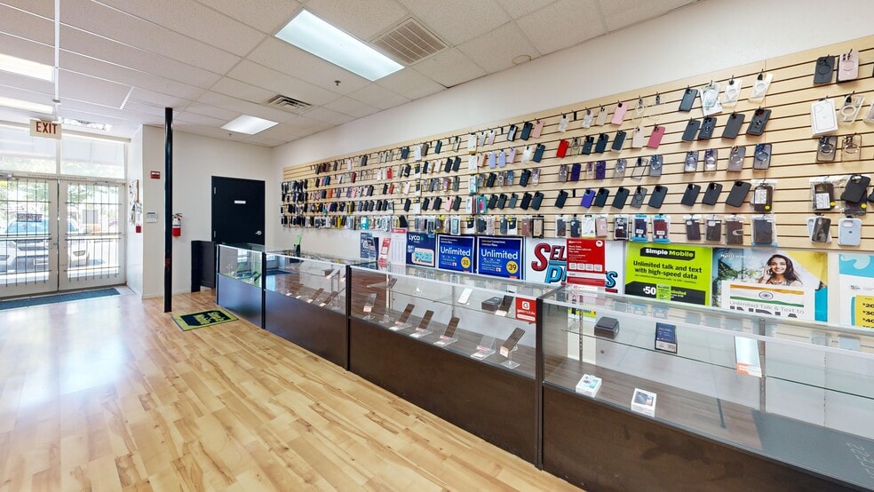 865 Colusa Ave, Yuba City, CA for sale - Matterport 3D Scan - Image 3 of 28