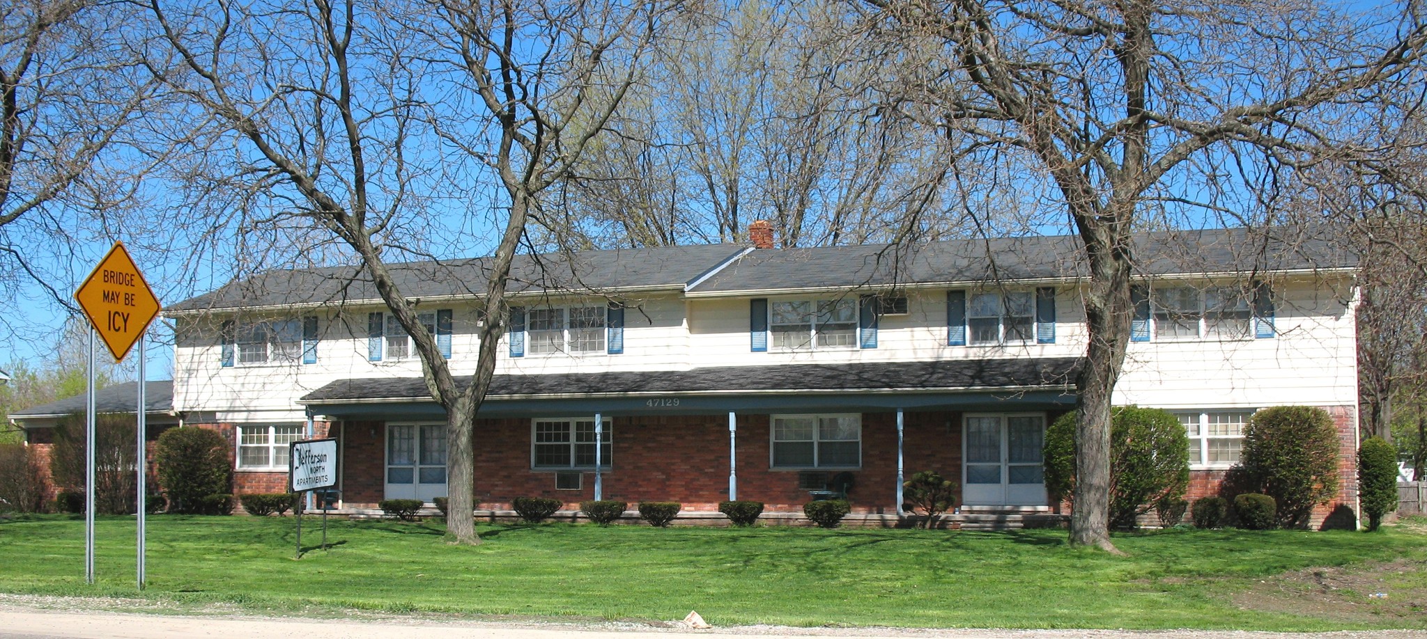 47129 Jefferson Ave, Chesterfield, MI à vendre Photo du bâtiment- Image 1 de 1