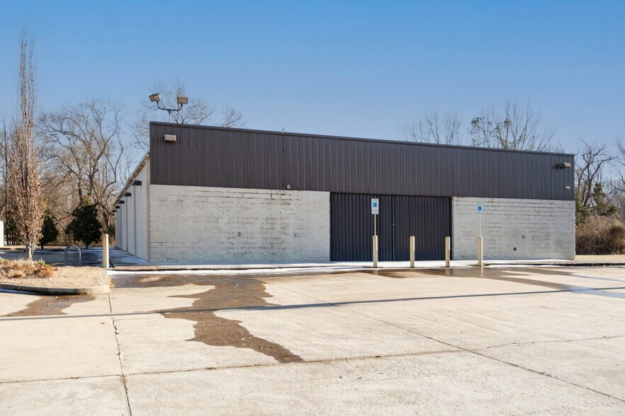5226 Highway 61, Memphis, TN à louer - Photo du bâtiment - Image 2 de 11