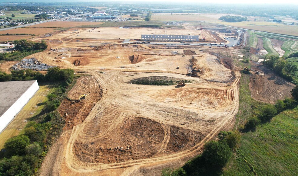Silver Spring Route 11-Building 1, Mechanicsburg, PA à louer - Photo du bâtiment - Image 3 de 6