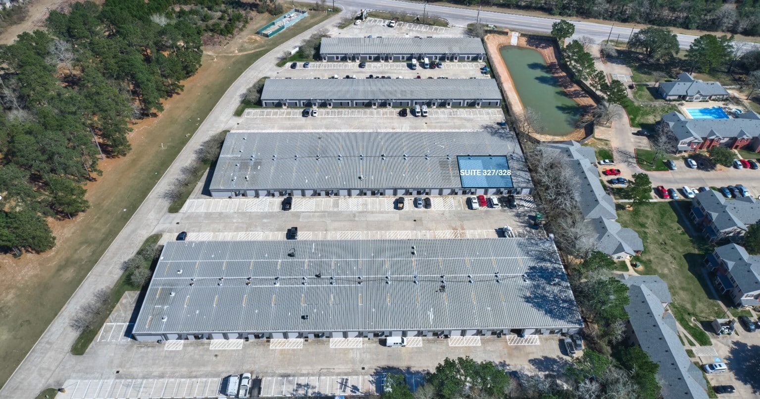 1300 S Frazier St, Conroe, TX à louer Photo intérieure- Image 1 de 16