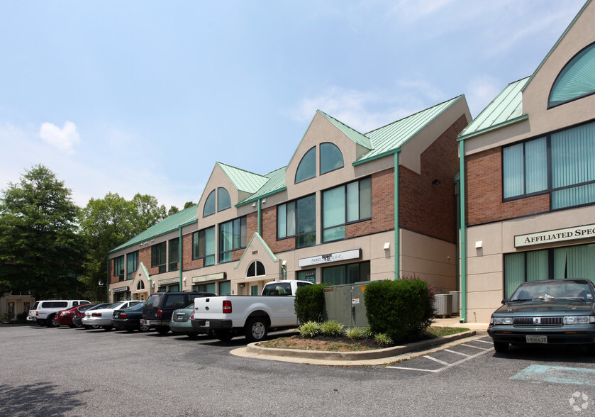 9811 Greenbelt Rd, Lanham, MD for sale - Primary Photo - Image 1 of 1