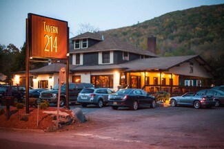 Plus de détails pour 76 Route 214, Phoenicia, NY - Commerce de détail à vendre