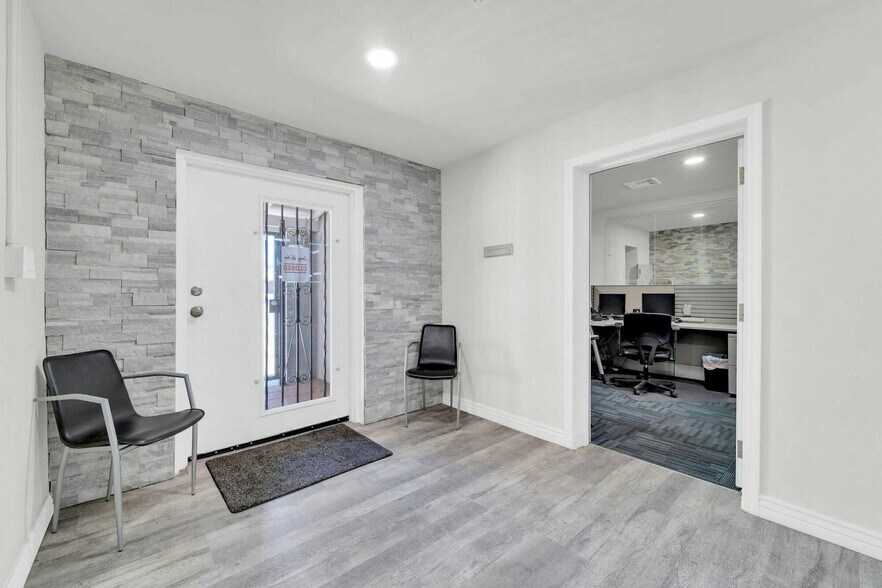 2837 W Northern Ave, Phoenix, AZ à vendre - Photo intérieure - Image 3 de 11