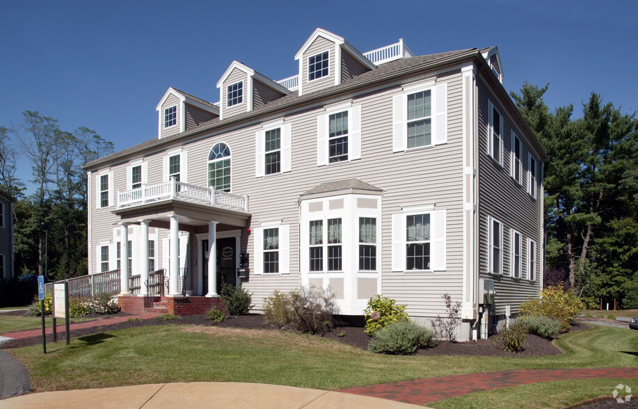 100 Schoosett St, Pembroke, MA à vendre - Photo principale - Image 1 de 20