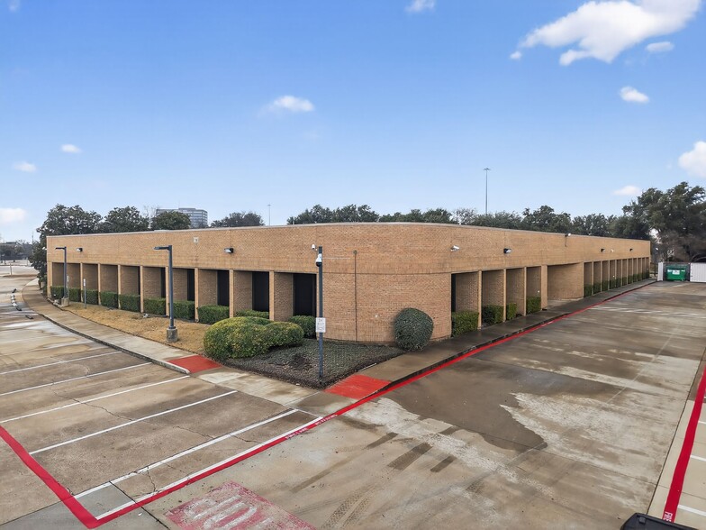 9250 Amberton Pky, Dallas, TX for lease - Building Photo - Image 3 of 10