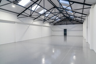 23 Crown Rd, Enfield à louer Photo intérieure- Image 2 de 2