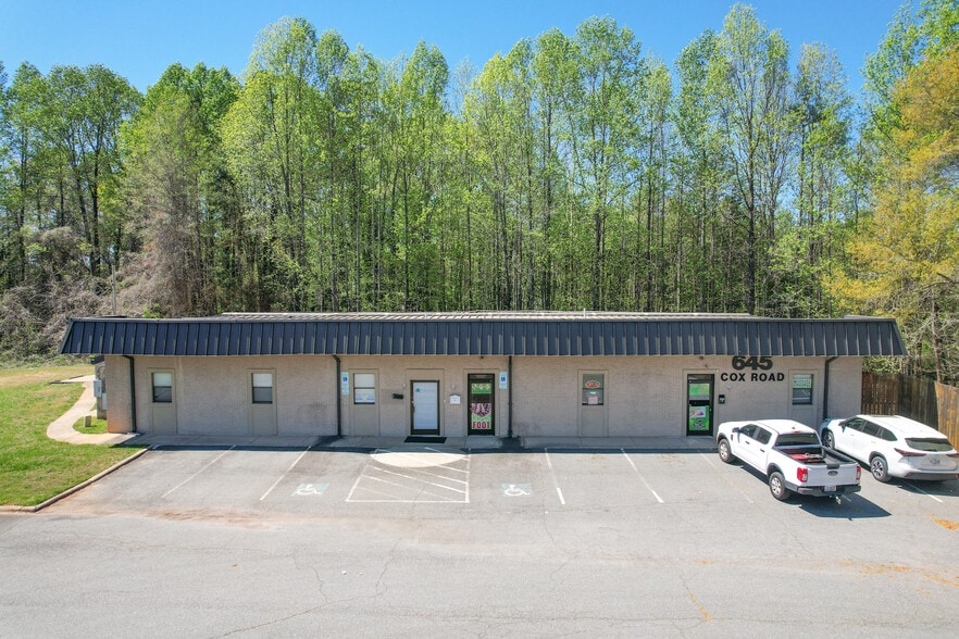 635 Cox Rd, Gastonia, NC for lease - Primary Photo - Image 1 of 4