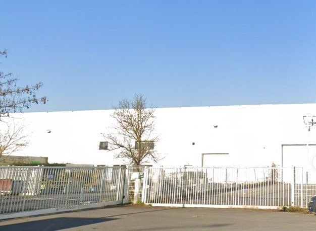 Flex in Morangis for lease - Building Photo - Image 2 of 4
