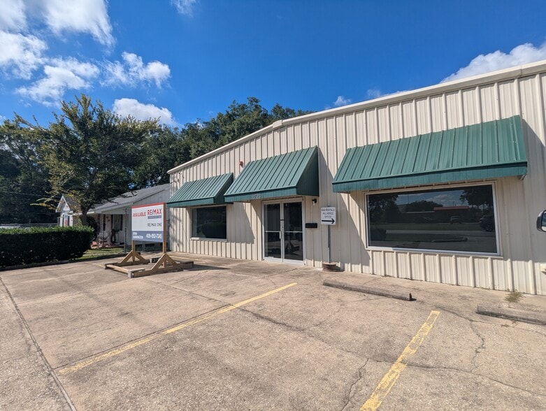 5805 Old Dowlen Rd, Beaumont, TX for lease - Building Photo - Image 2 of 27