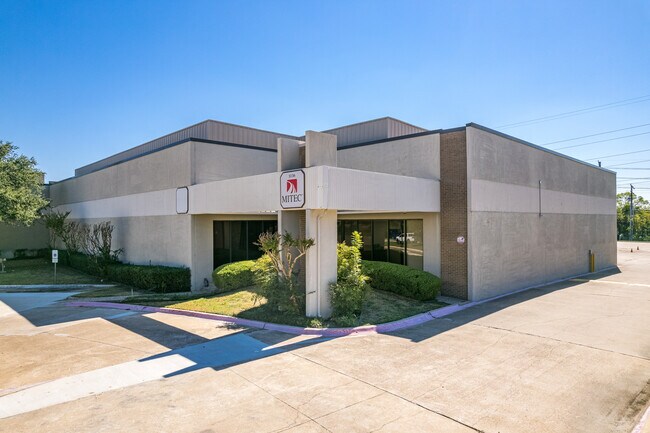 Plus de détails pour 3130-3136 Skyway Cir S, Irving, TX - Local d'activités, Industriel à louer