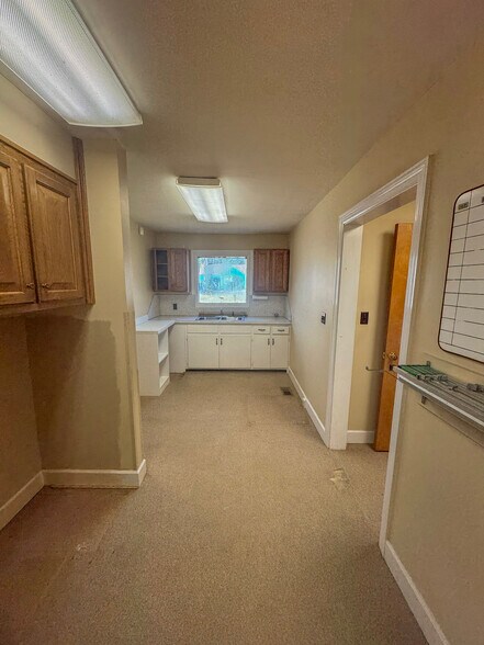 3016 Ambrose Ave, Nashville, TN for lease - Interior Photo - Image 3 of 24