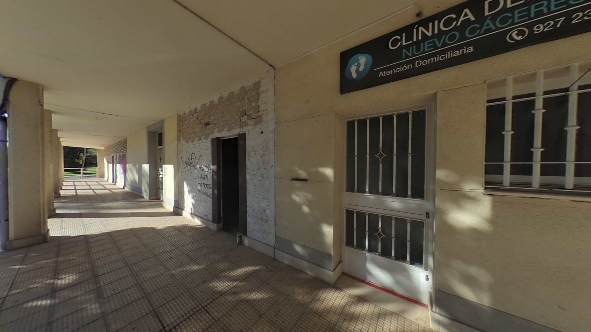 Calle de Juan Solano Pedrero, Cáceres, Cáceres for sale Building Photo- Image 1 of 15