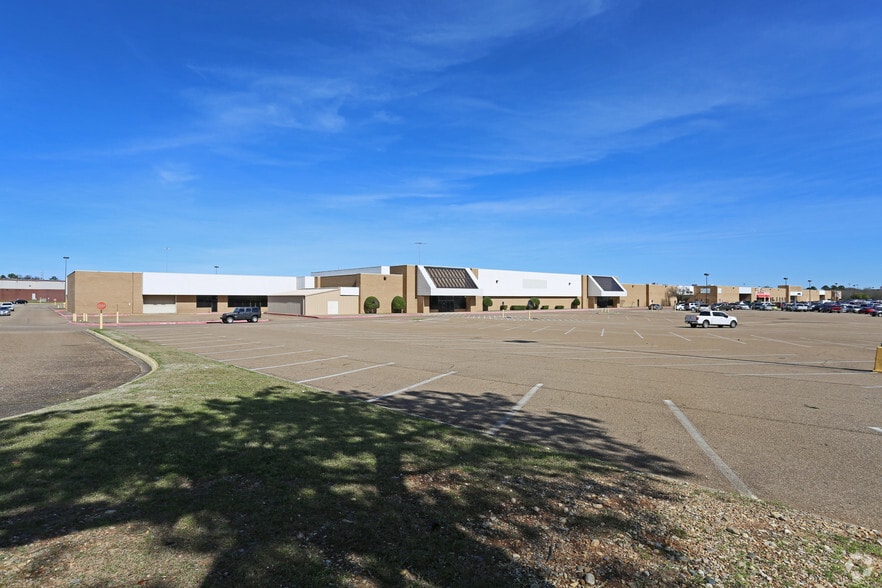2400 Richmond Rd, Texarkana, TX à vendre - Photo du bâtiment - Image 3 de 7